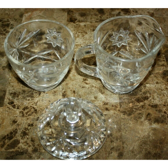 VINTAGE CLEAR GLASS CREAMER & SUGAR BOWL SET EUC - Picture 3 of 4